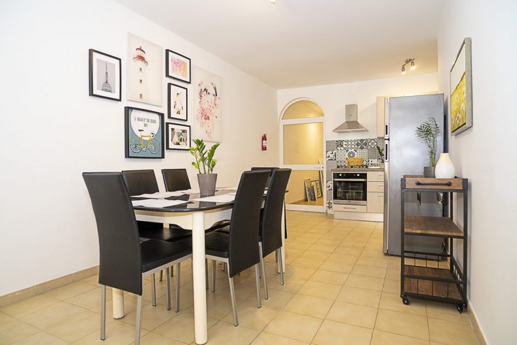 Seaside Apartments Malta MEllieha 1 - living room kitchen