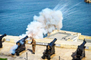 Upper barrakka gardens Valletta saluting battery